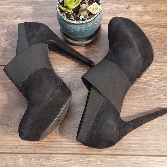 Stuart Weitzman Black Suede High Heels Shoes - Picture 6 of 8